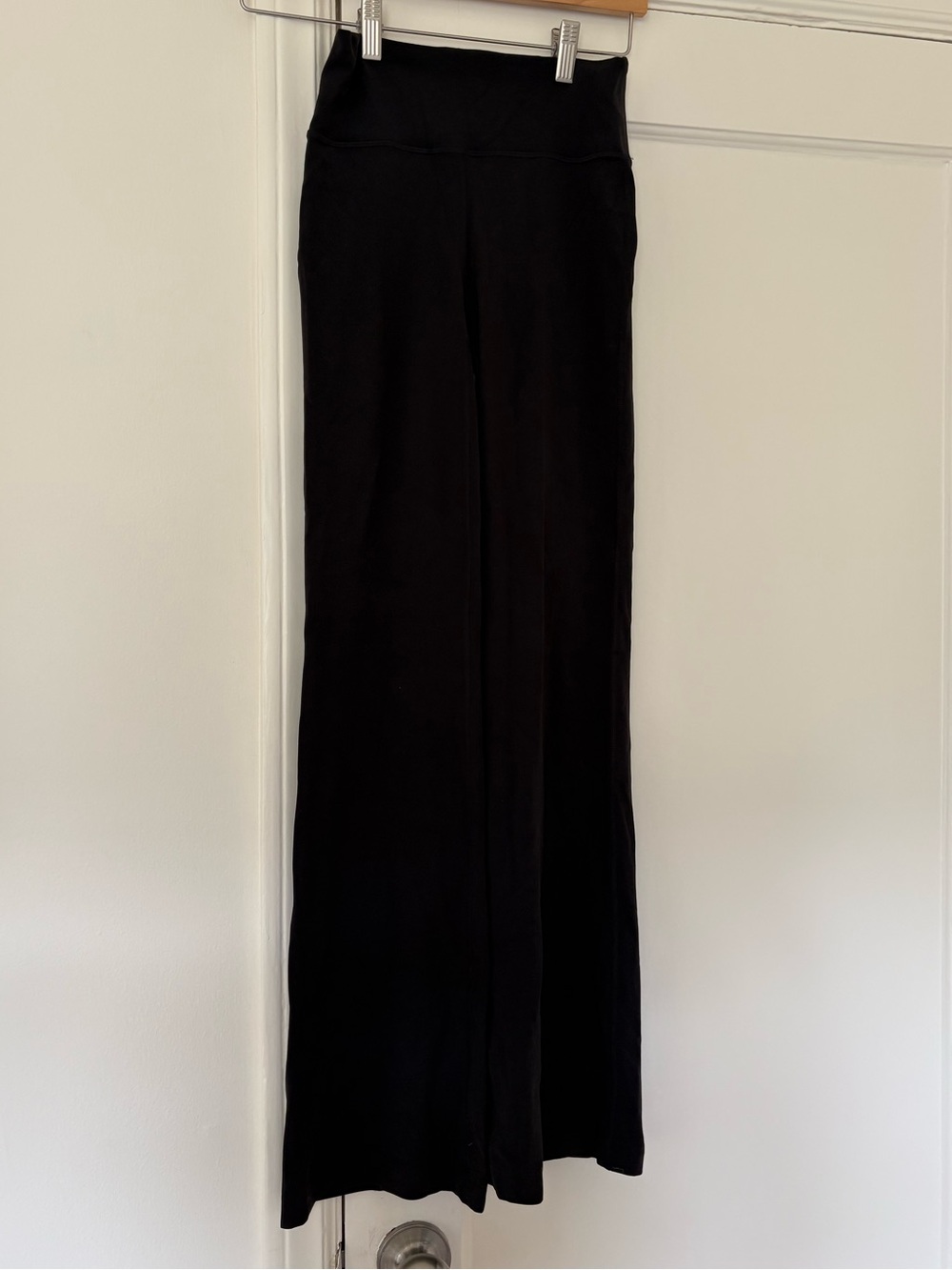 Lululemon Groove Nulu High-Rise Flared Pant Short - Picture 2 of 3